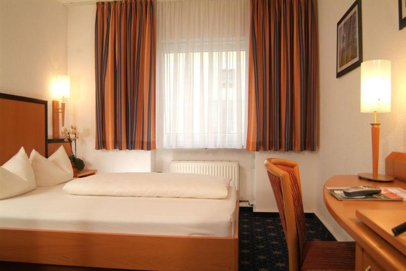 Boutique Hotel Erb Muenchen Parsdorf Vaterstetten Esterno foto